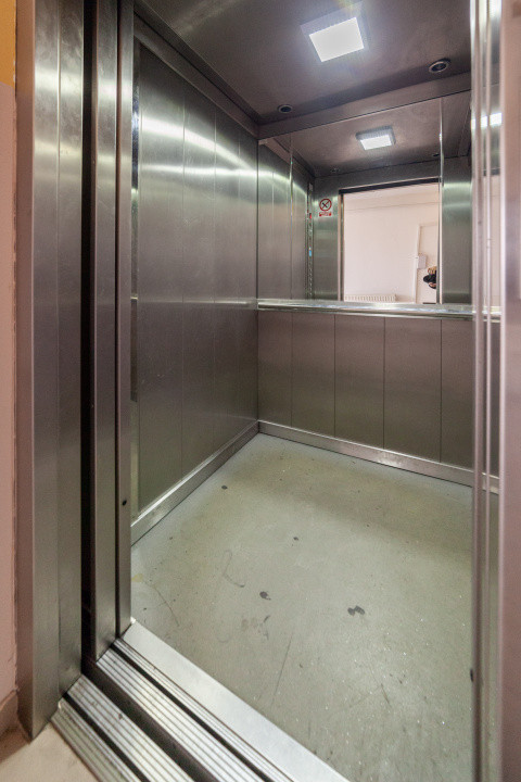 Penthouse birouri ultracentral - confort si intimitate pentru echipa ta