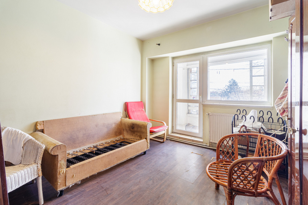 Apartament 3 camere 90 mp, etaj 1, stradal, Otopeni