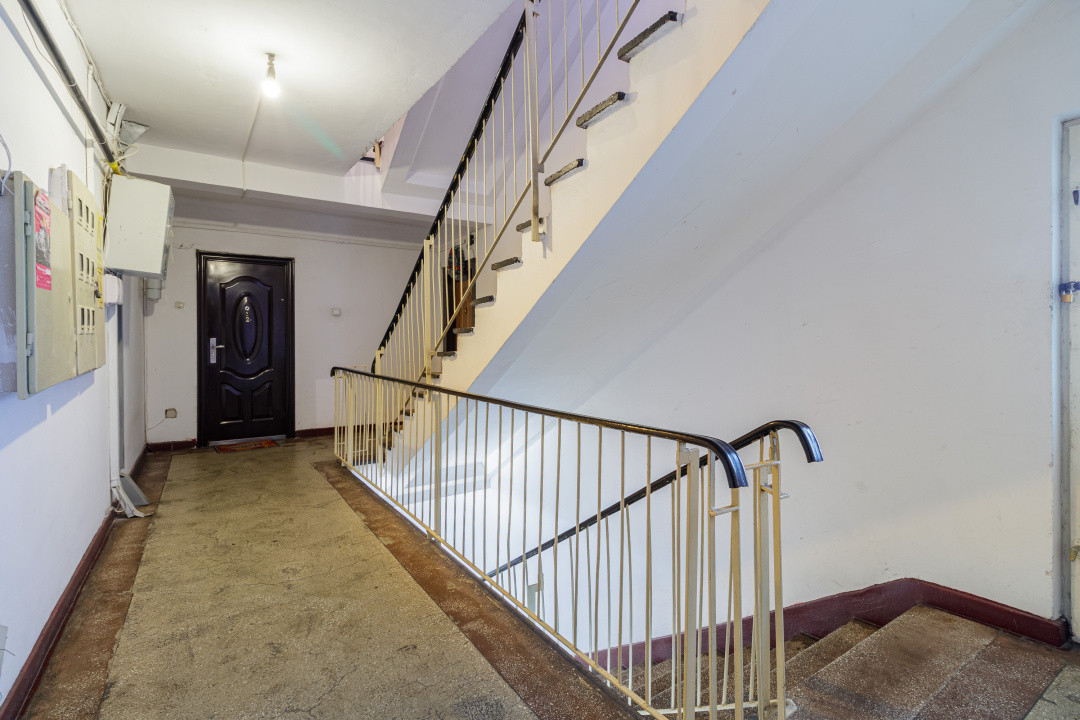 Apartament 3 camere 90 mp, etaj 1, stradal, Otopeni