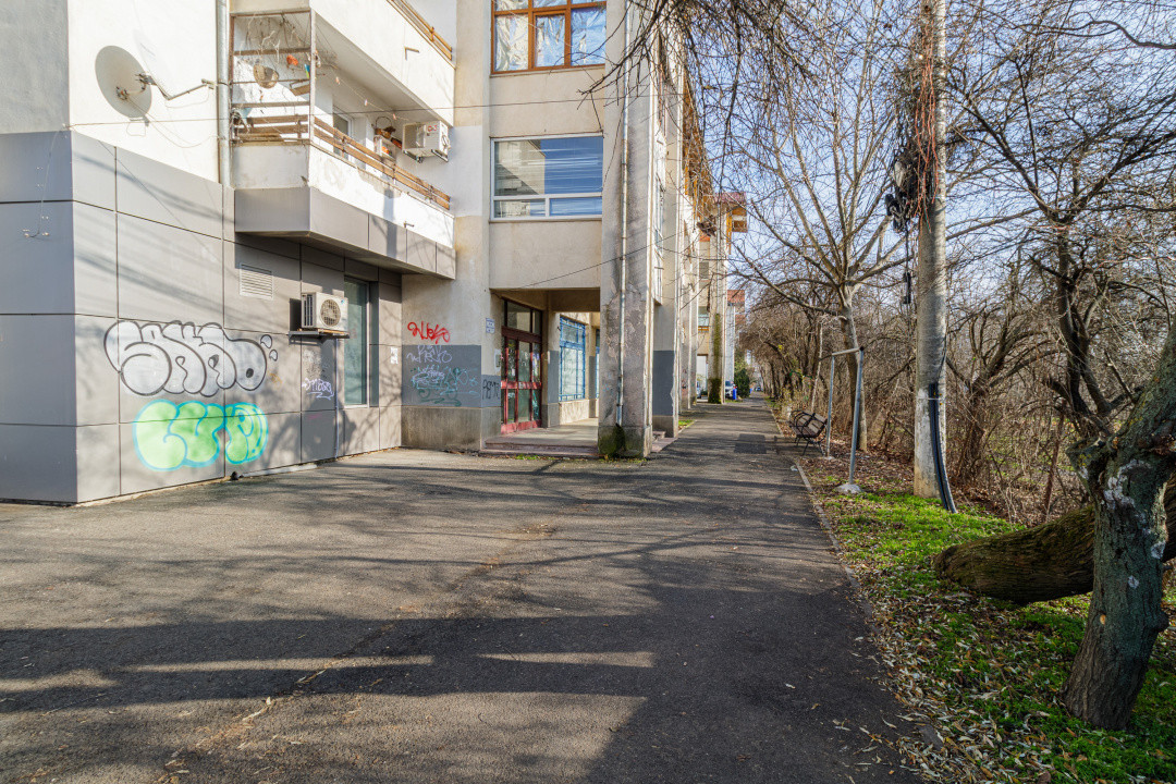 Apartament 3 camere 90 mp, etaj 1, stradal, Otopeni