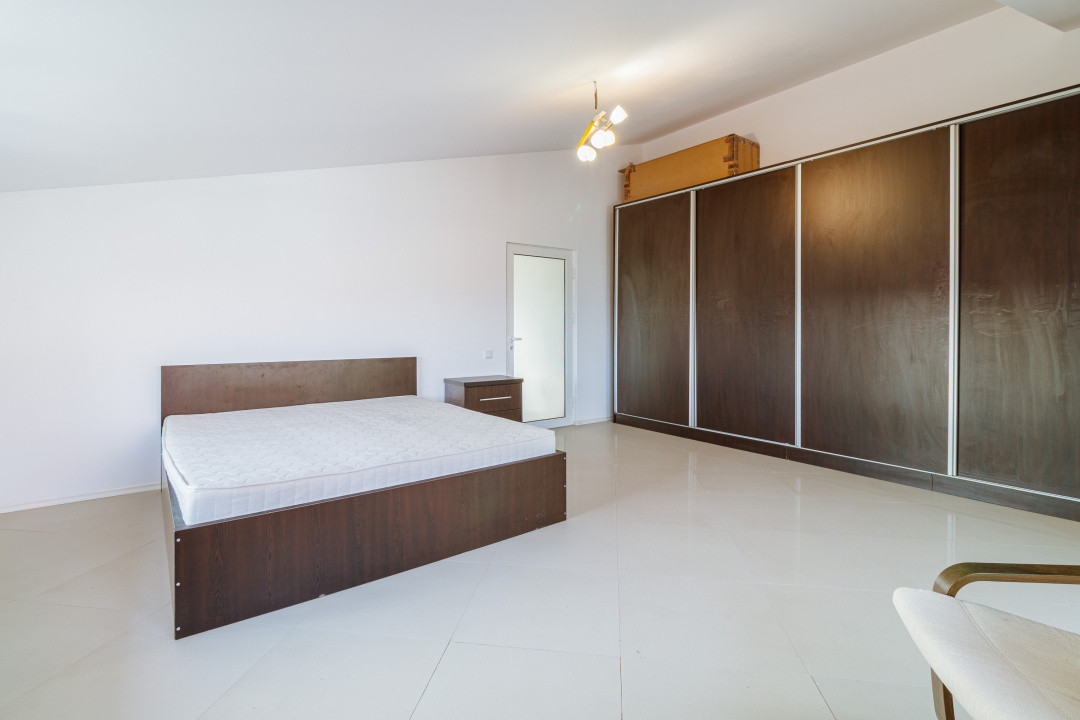 Apartament 3 camere - Mansarda inalta - 122 mp Voluntari