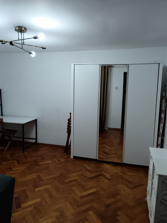 Casă renovată, gata de mutat,la 1 km de Spitalul Județean și Stadion