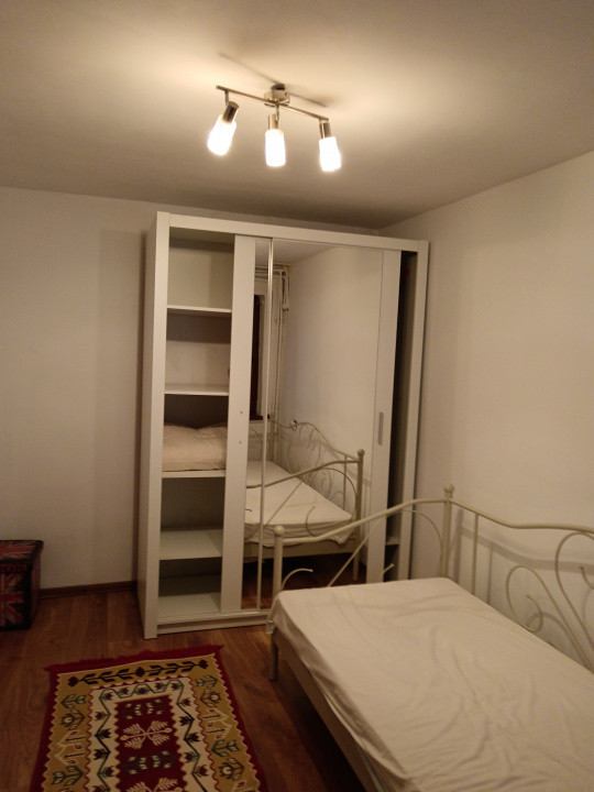 Casă renovată, gata de mutat,la 1 km de Spitalul Județean și Stadion