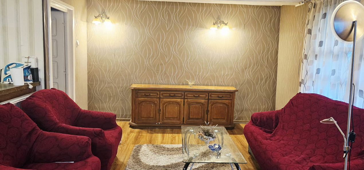 Casa spatioasa langa Belis-zona turistica, curte mare,ciubar