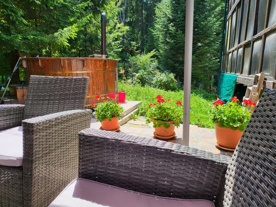 Casa spatioasa langa Belis-zona turistica, curte mare,ciubar