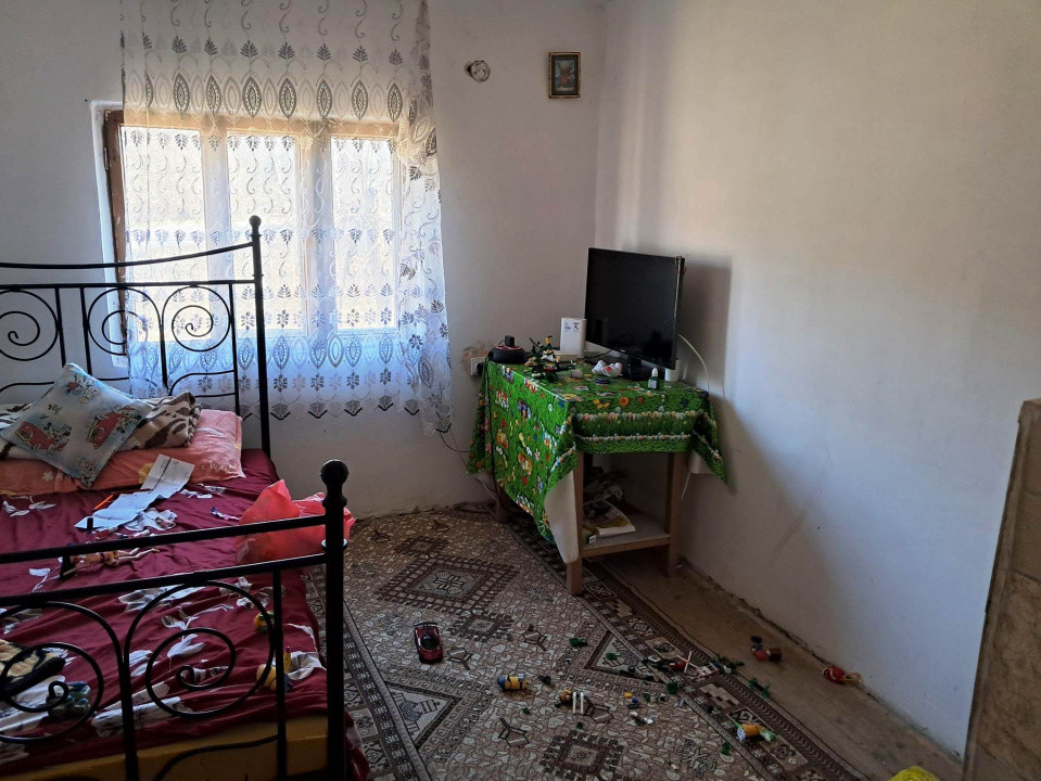 Casă și teren de vânzare Polovragi