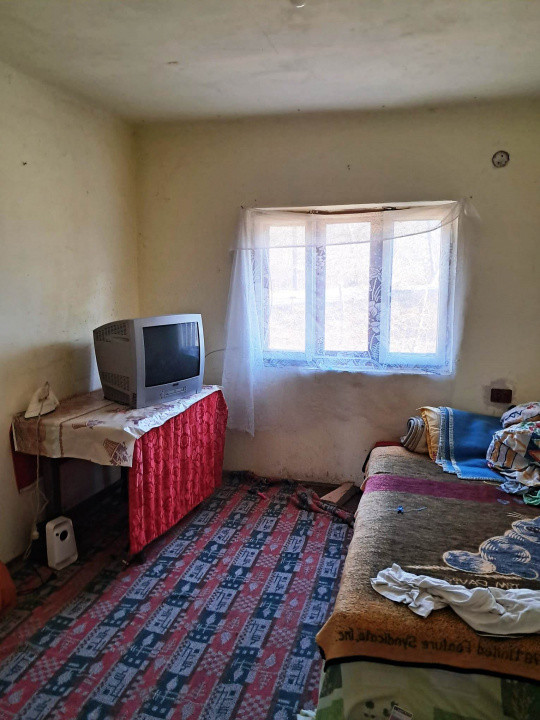 Casă și teren de vânzare Polovragi