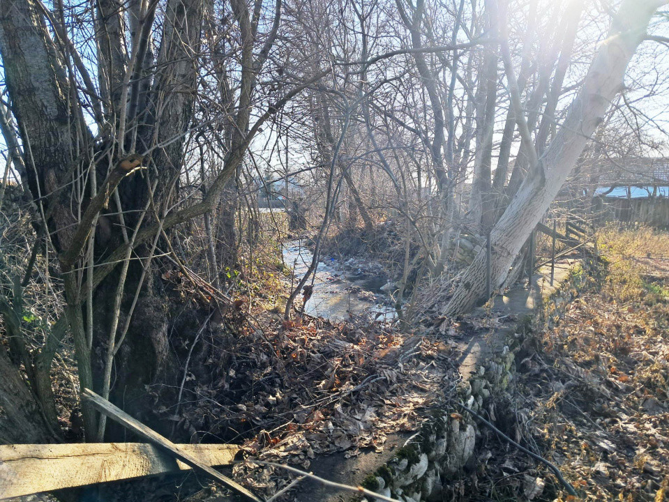 Casă și teren de vânzare Polovragi