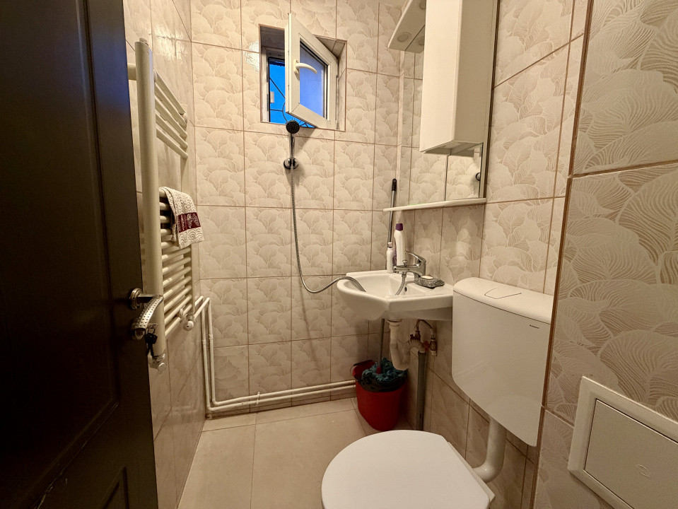 Garsoniera complet mobilată si utilată metrou Preciziei