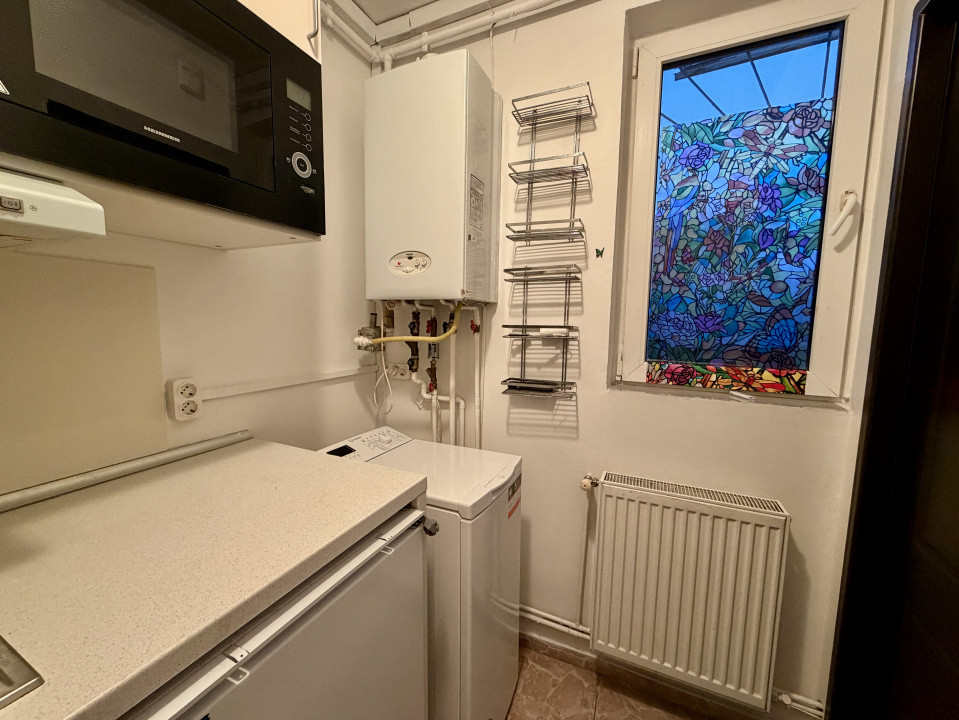 Garsoniera complet mobilată si utilată metrou Preciziei