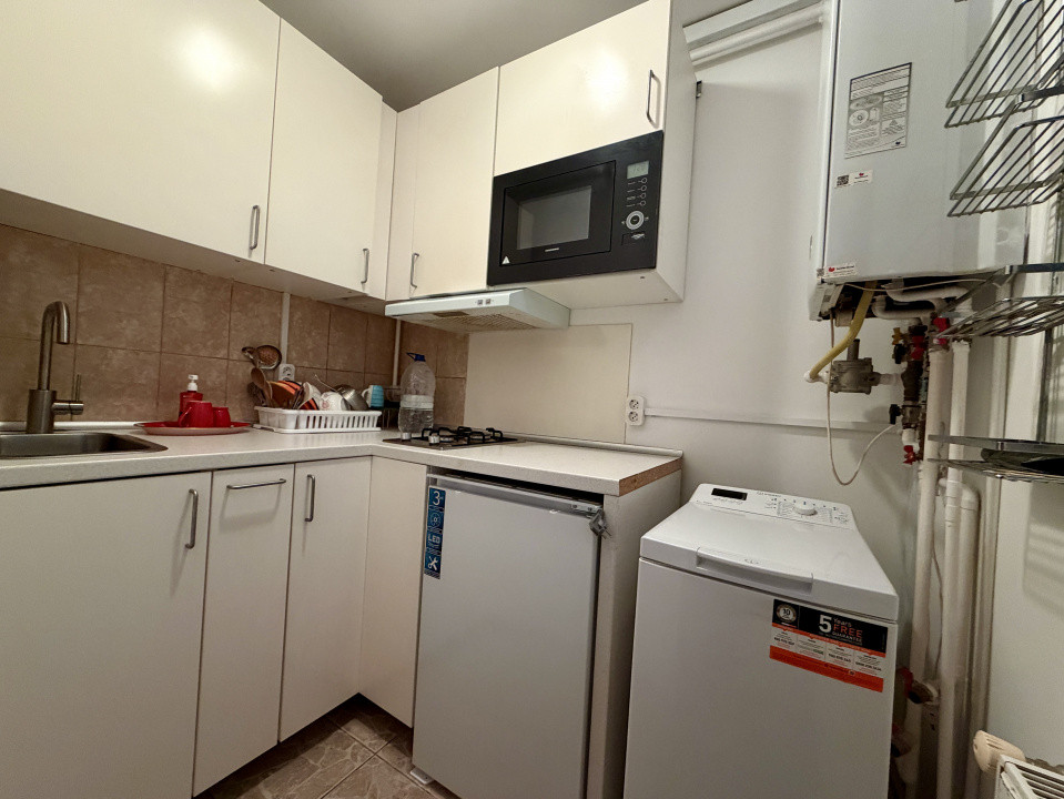 Garsoniera complet mobilată si utilată metrou Preciziei