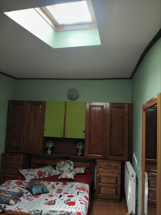 Apartament de închiriat,3 camere, decomandat – zonă centrală, Târgu Jiu