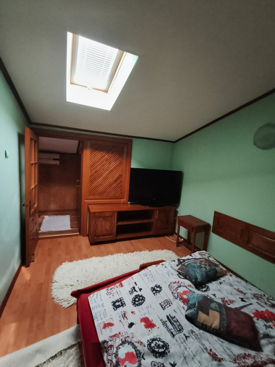 Apartament de închiriat,3 camere, decomandat – zonă centrală, Târgu Jiu