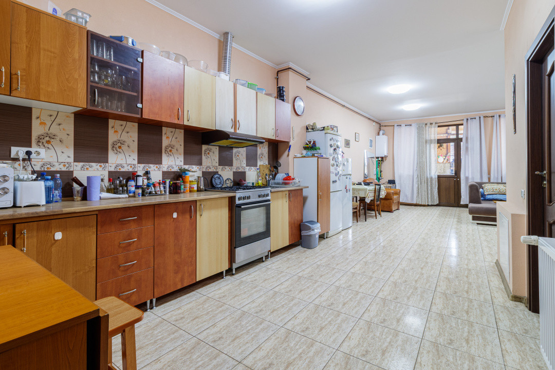 Casa Voluntari Spatioasa 300mp utili