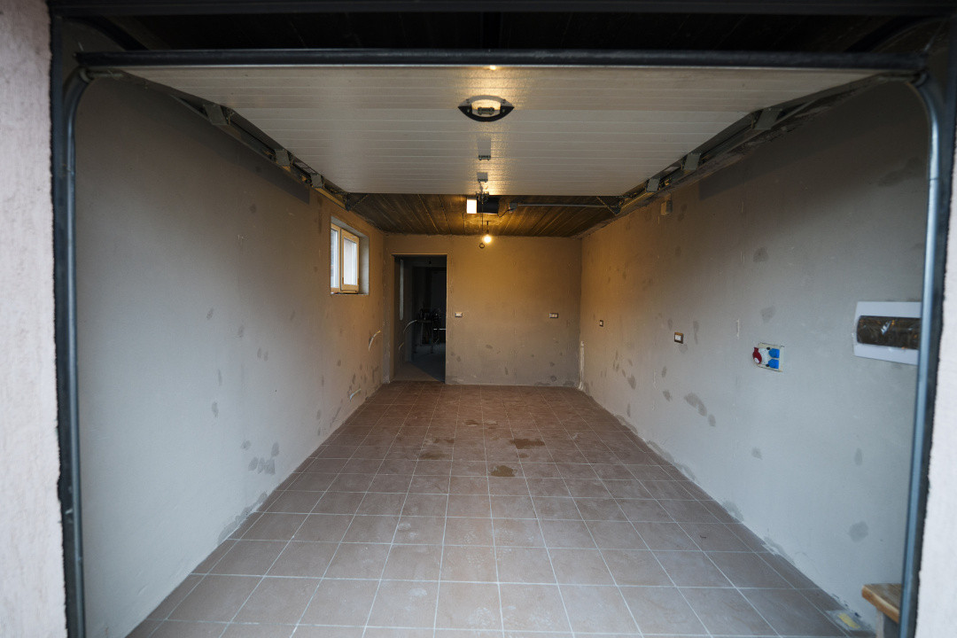 Casa la gri - Romanesti