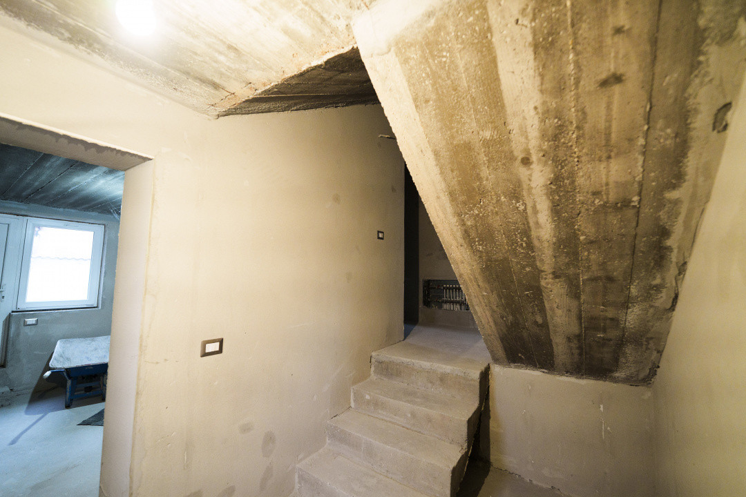 Casa la gri - Romanesti