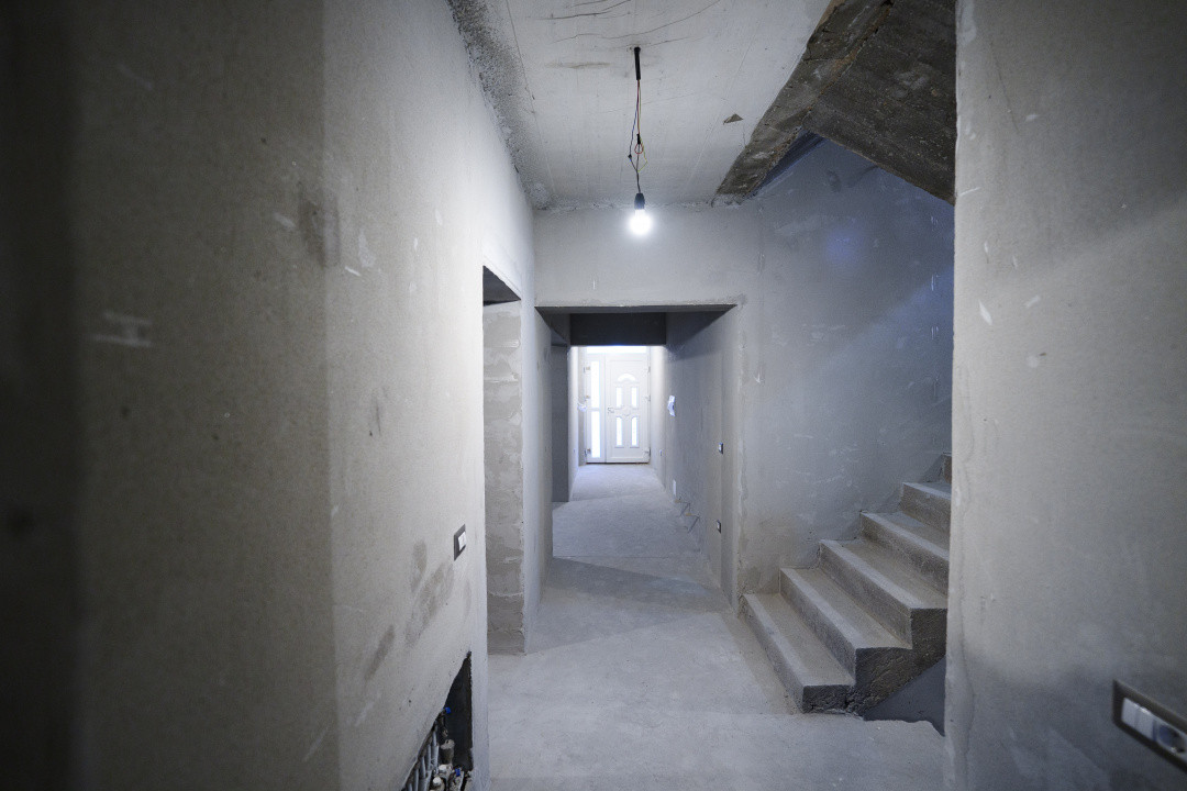 Casa la gri - Romanesti