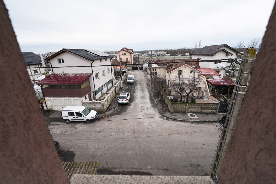 Casa la gri - Romanesti