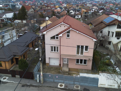 Casa la gri - Romanesti