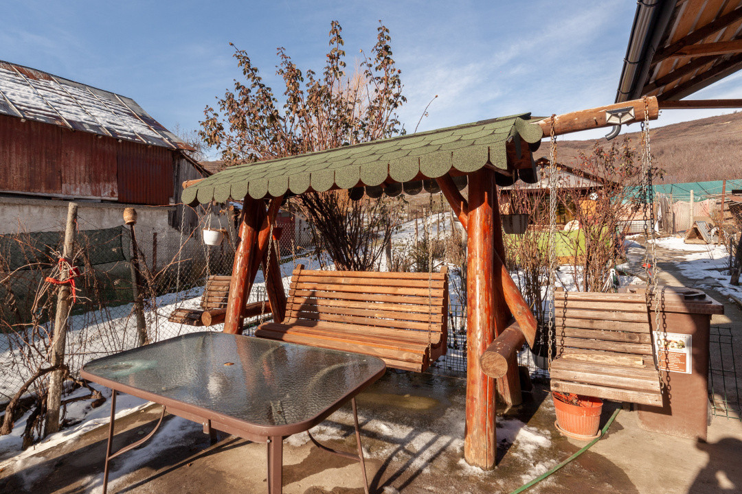 Casă Ștefănești – 1 km de Primărie | Curte mare, zonă liniștită