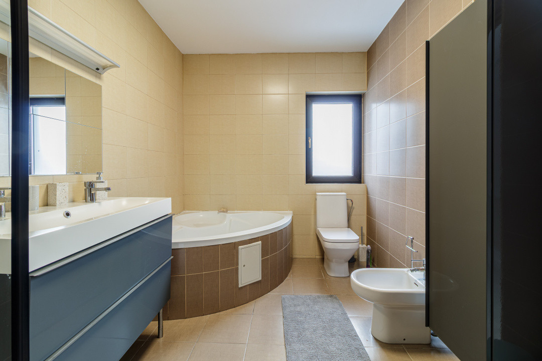 Casa Corbeanca - Curte si liniste