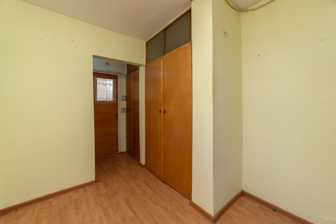 Apartament 2 camere decomandat, etaj intermediar, Eremia Grigorescu