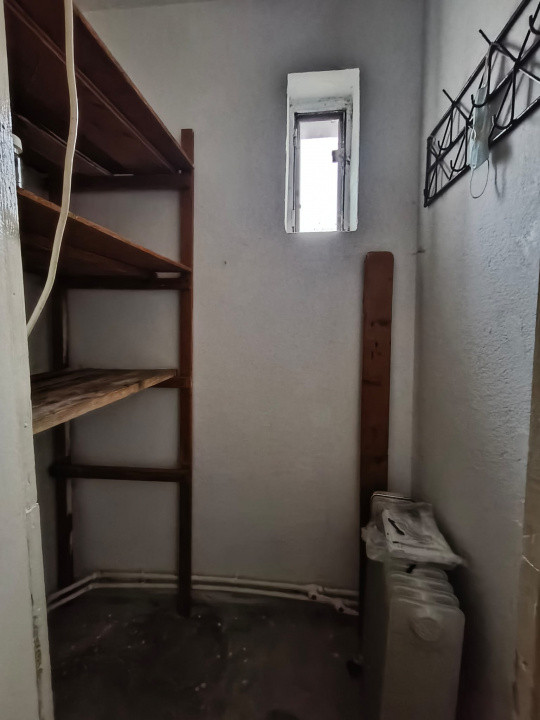 Apartament 3 camere de vânzare – zona 9 Mai, Târgu Jiu