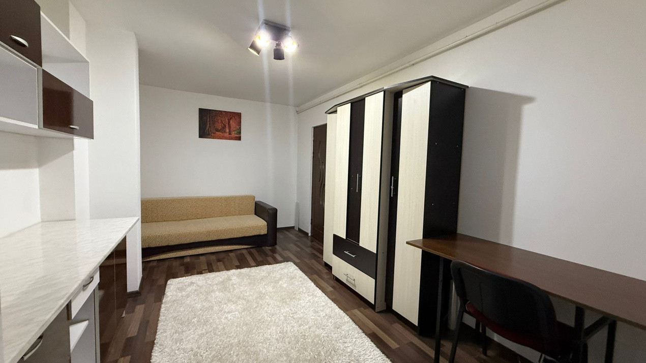 Garsonieră decomandată Pitești -Găvana!