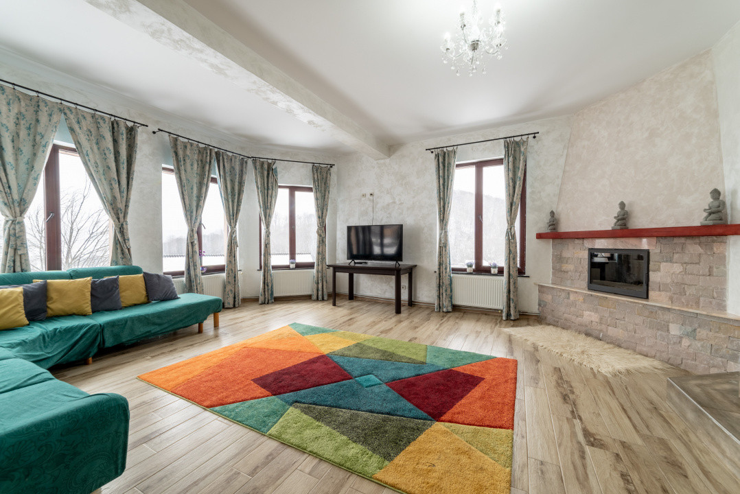 Casa primitoare de închiriat in Valea Ursului-spațiu, natura si liniște