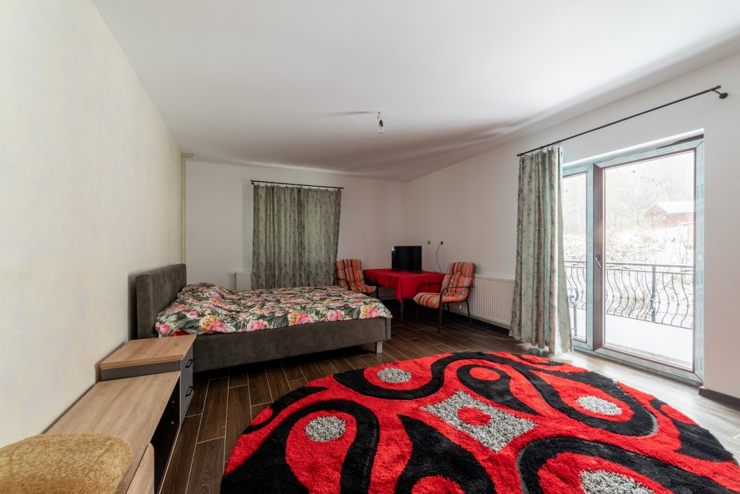 Casa primitoare de închiriat in Valea Ursului-spațiu, natura si liniște