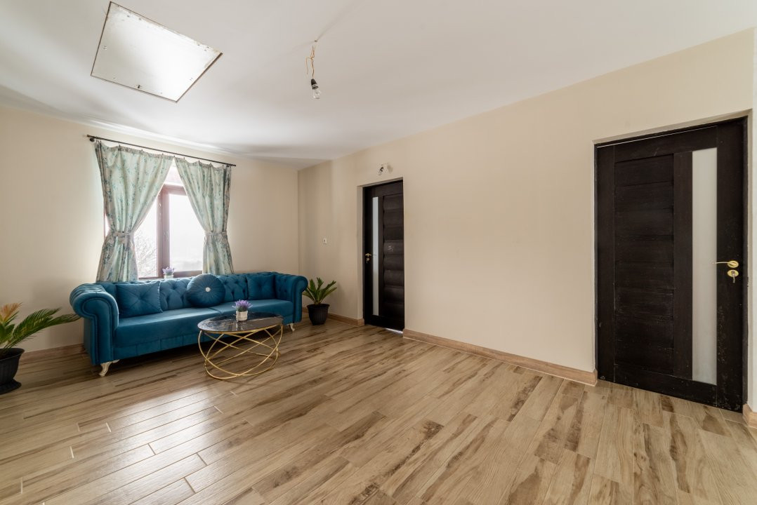 Casa primitoare de închiriat in Valea Ursului-spațiu, natura si liniște