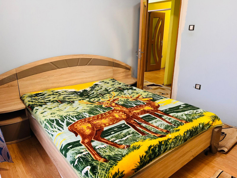 Apartament spatios 2 camere, bloc 2002 – Craiovita Noua, zona Promenada Mall