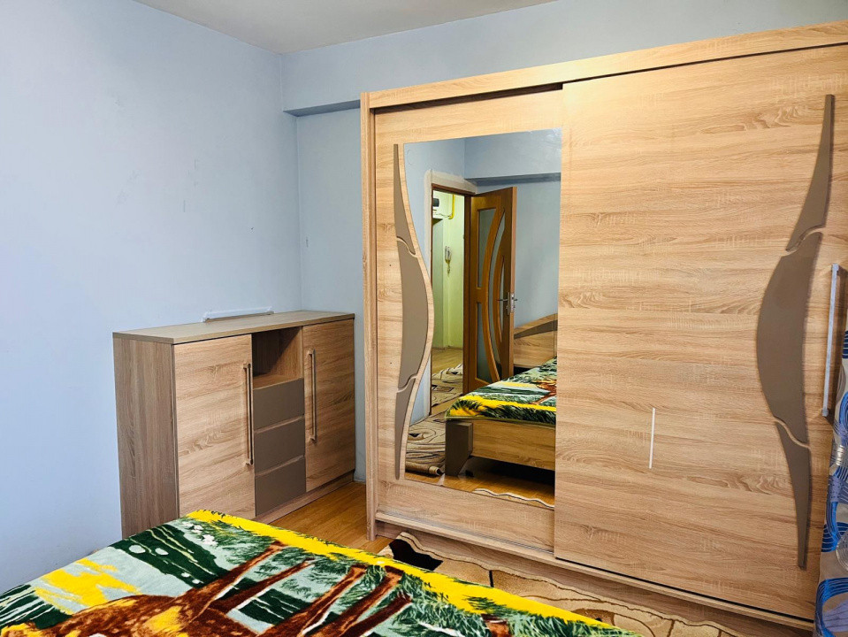 Apartament spatios 2 camere, bloc 2002 – Craiovita Noua, zona Promenada Mall