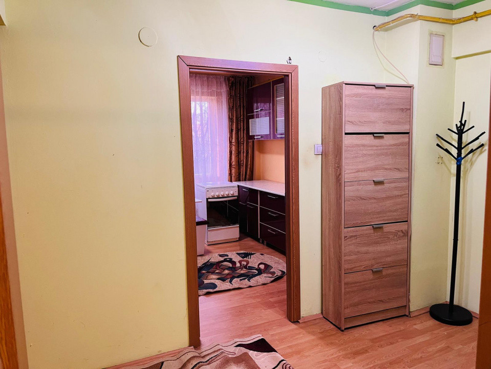 Apartament spatios 2 camere, bloc 2002 – Craiovita Noua, zona Promenada Mall