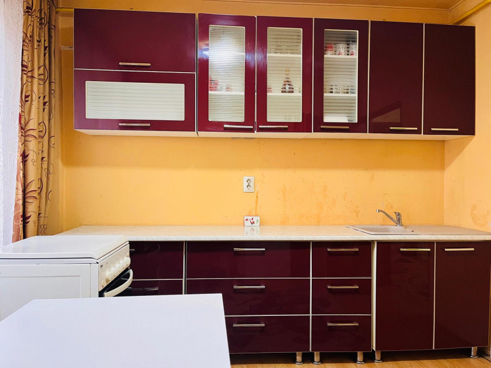 Apartament spatios 2 camere, bloc 2002 – Craiovita Noua, zona Promenada Mall