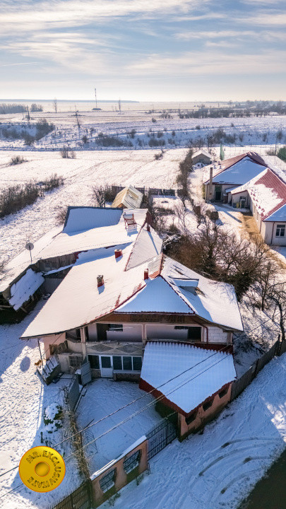Casa Parter + Mansarda  Caldararu Arges!