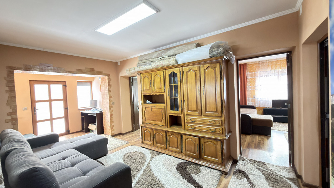 Casă 3 camere, Teren 1.461 mp Loc. Lucăceni Jud. Satu Mare