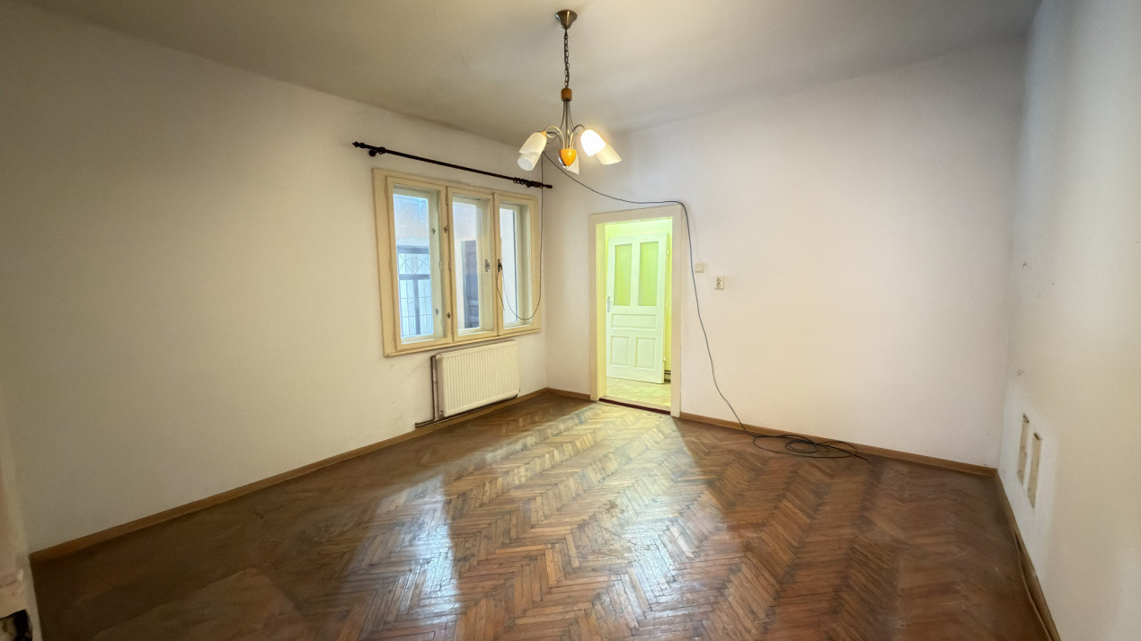 Proprietate cu 2 case | Teren 546 mp | Str. Albinelor Nr.18 - Carei