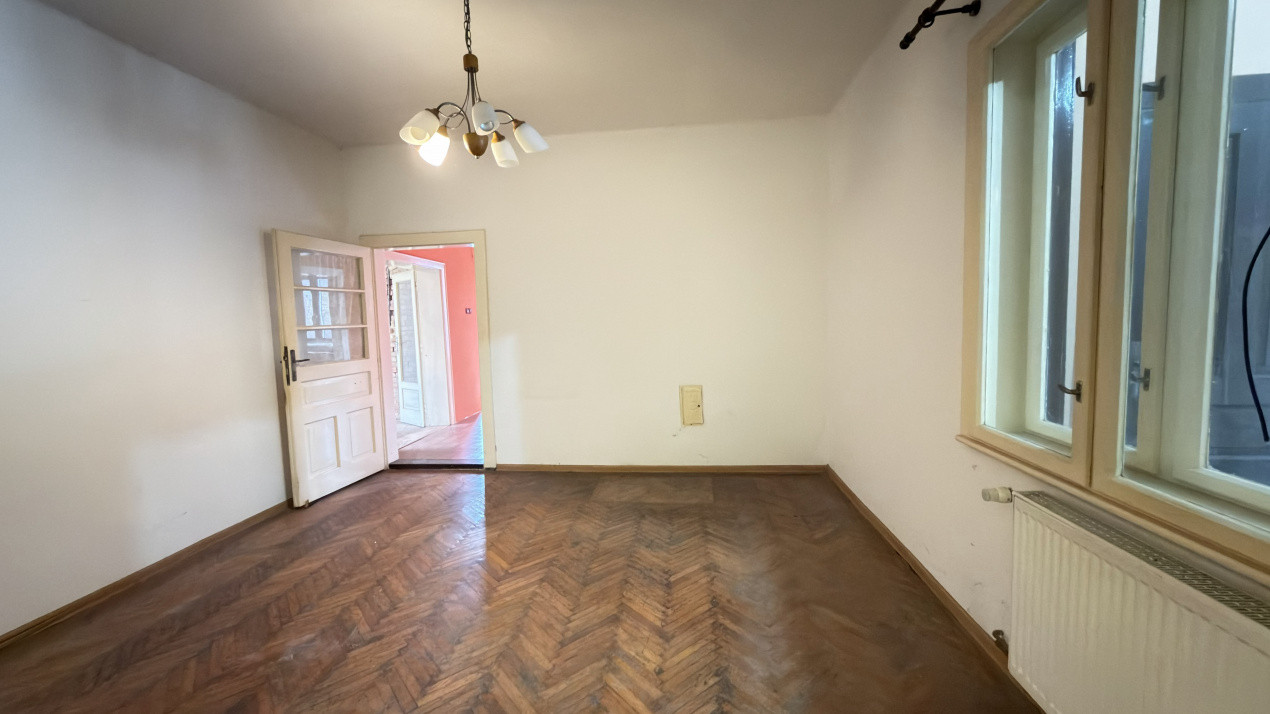 Proprietate cu 2 case | Teren 546 mp | Str. Albinelor Nr.18 - Carei