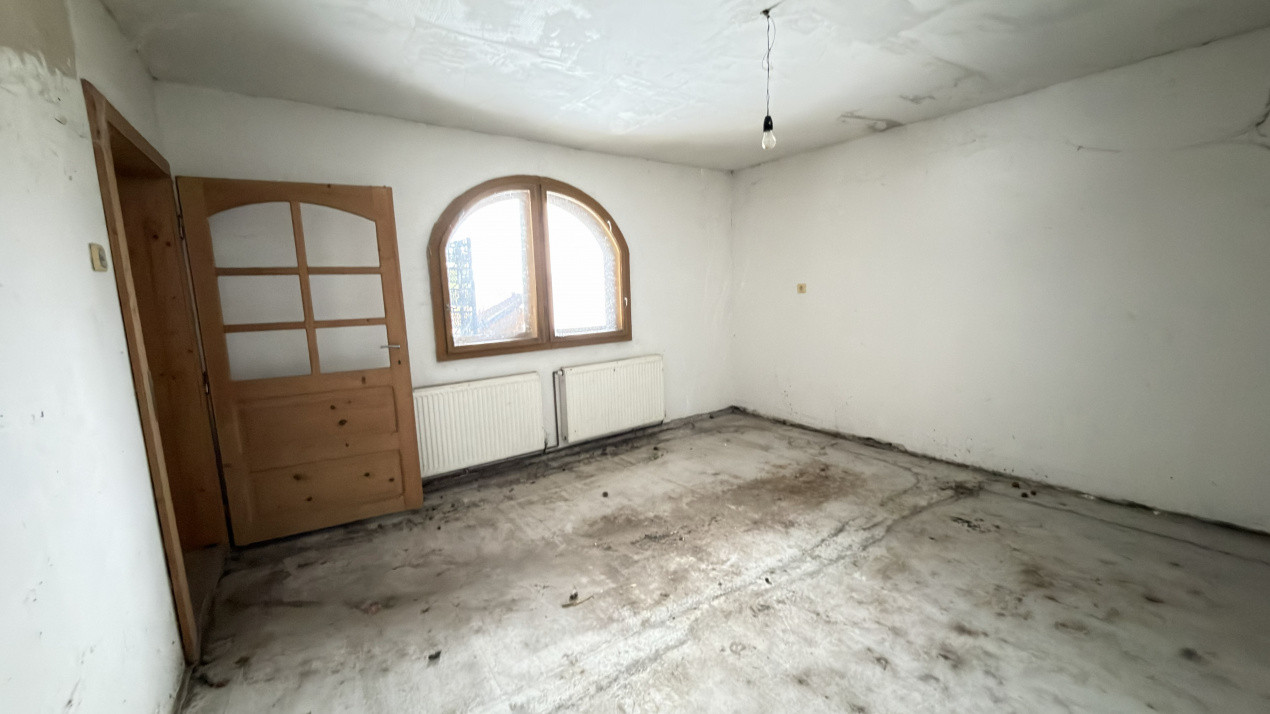 Proprietate cu 2 case | Teren 546 mp | Str. Albinelor Nr.18 - Carei