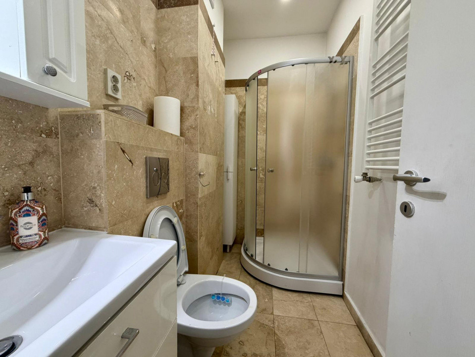 De închiriat garsonieră spatioasă
