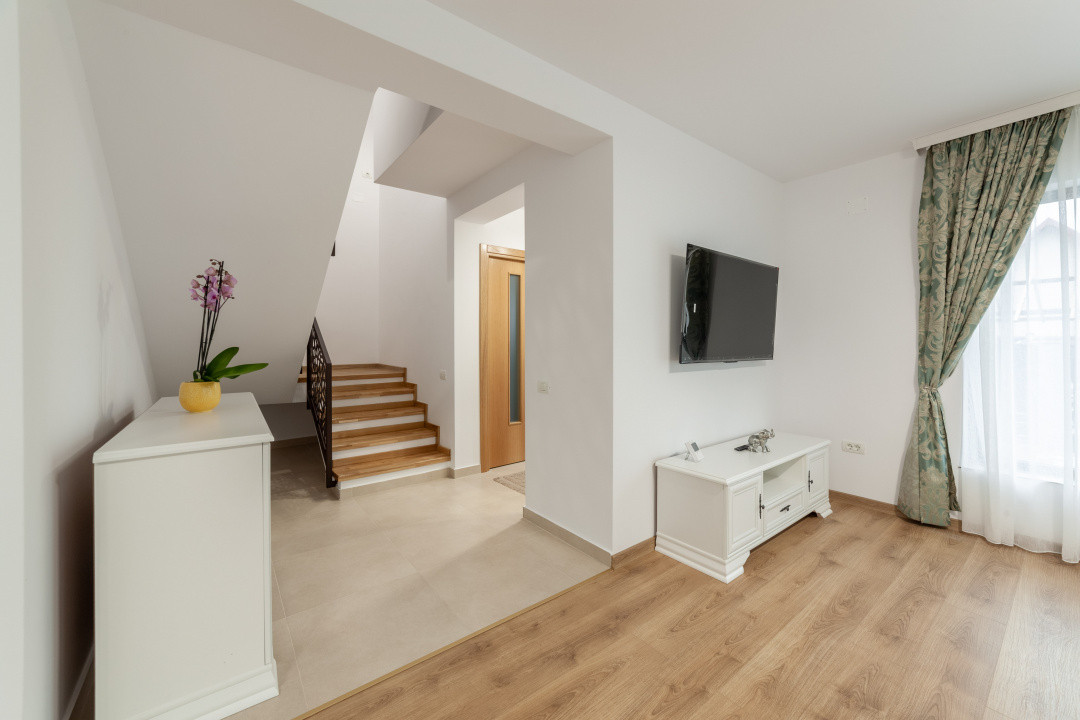 De închiriat Casa modernă nouă în Stefanesti-5 min Pitești! 