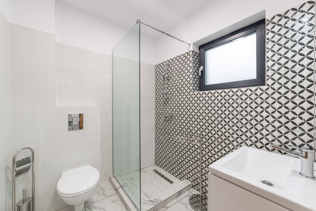 De închiriat Casa modernă nouă în Stefanesti-5 min Pitești! 