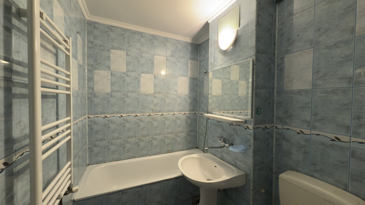 De Inchiriat Garsoniera Gavana etaj 3-Zona Jam-Pitesti!