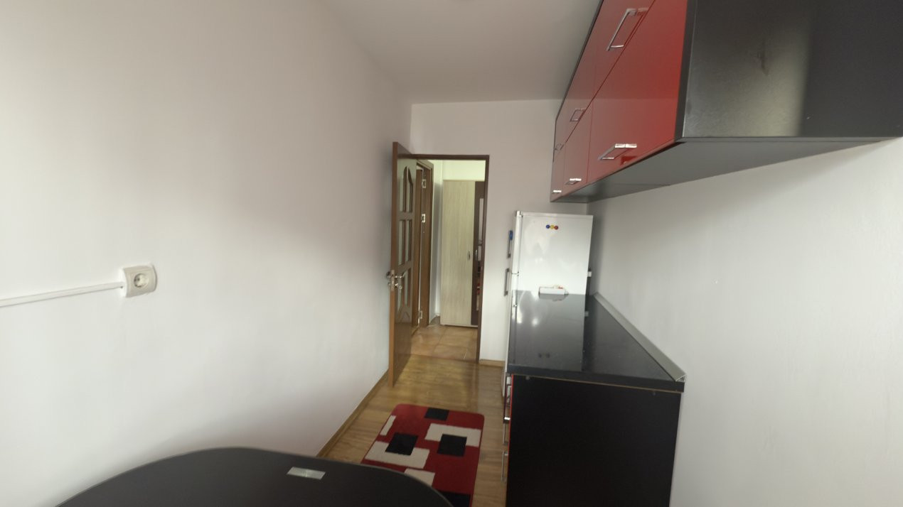 De Inchiriat Garsoniera Gavana etaj 3-Zona Jam-Pitesti!