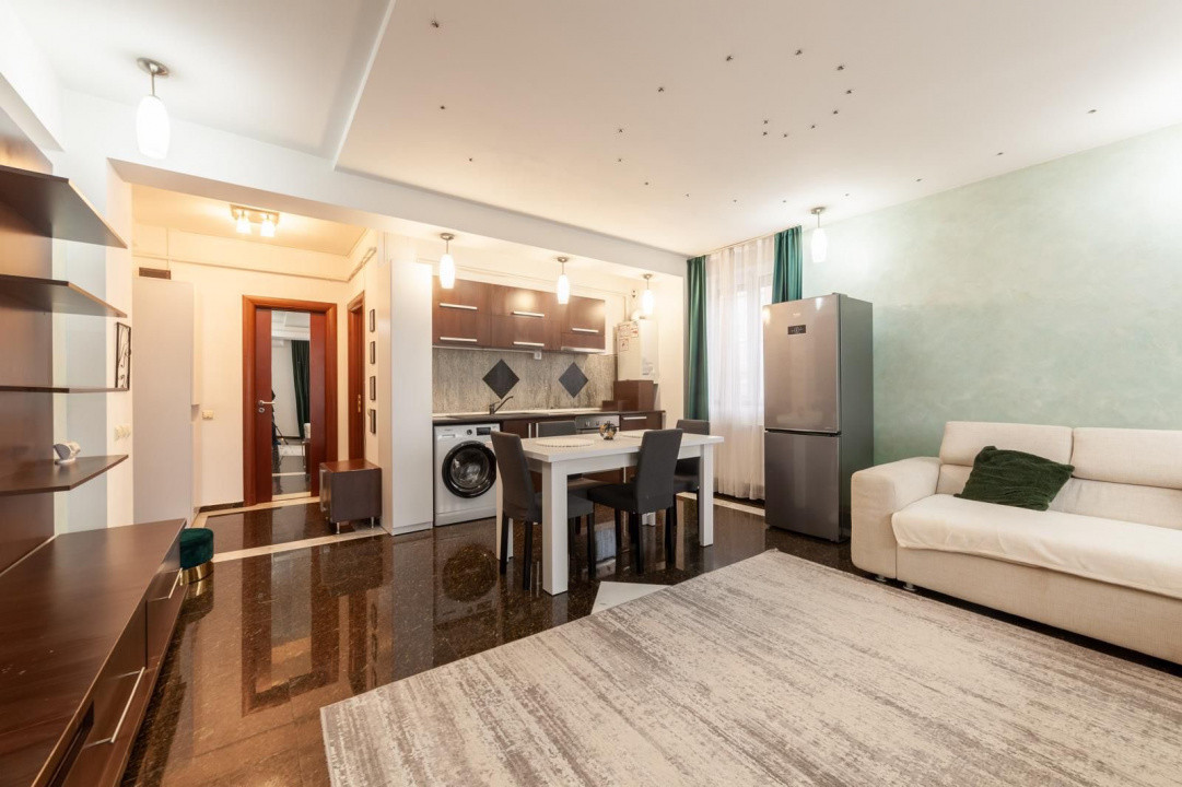 De inchiriat apartament primitor de 2 camere Pitesti zona Trivale!