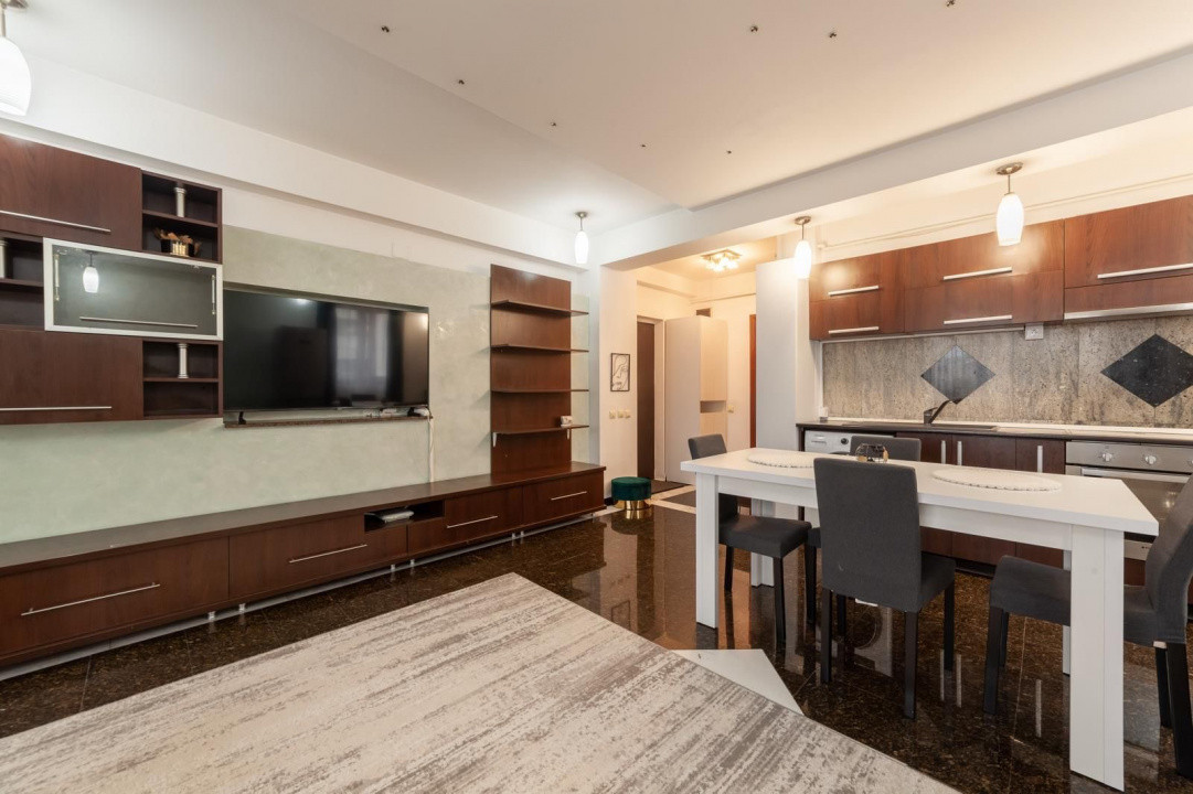 De inchiriat apartament primitor de 2 camere Pitesti zona Trivale!