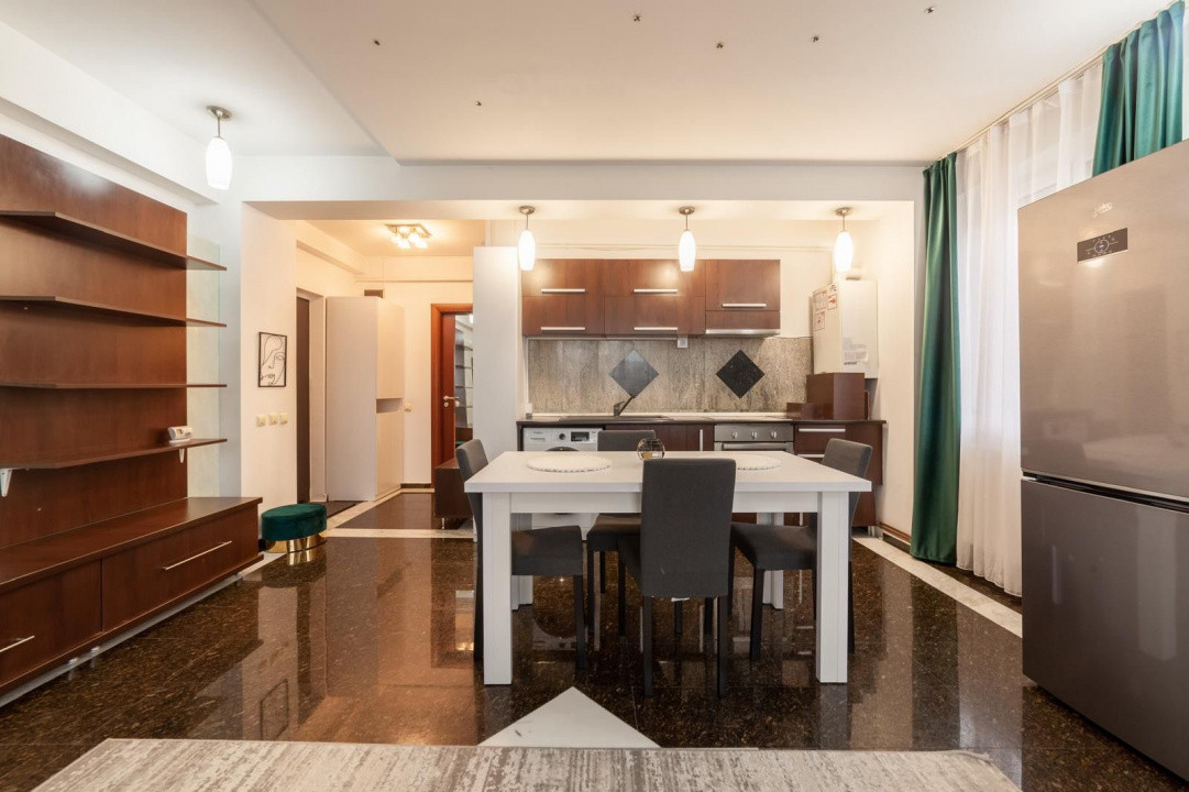 De inchiriat apartament primitor de 2 camere Pitesti zona Trivale!