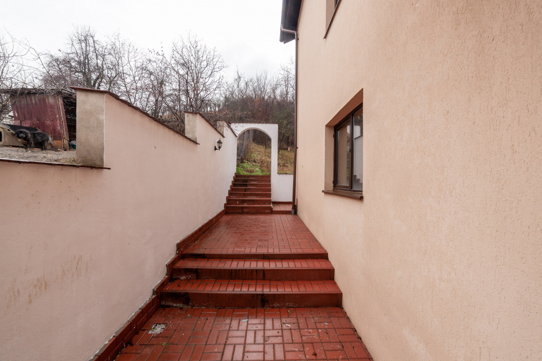 Casă spațioasă P+1+M – Izvorani, Ștefănești | Ideală pentru 2 familii!