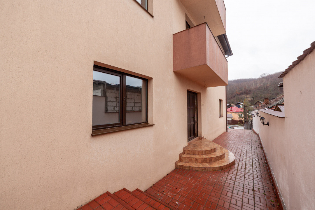 Casă spațioasă P+1+M – Izvorani, Ștefănești | Ideală pentru 2 familii!